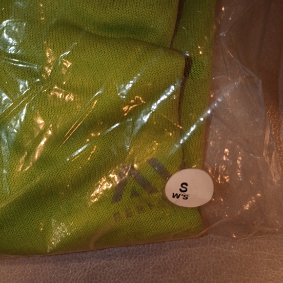 Women's Short Sleeve Tee - Green - Picture 3 of 4